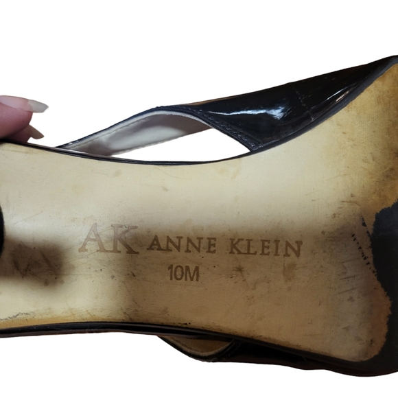 Anne Klein 2.5 in heels in patent leather pointed toe size 10M - Picture 2 of 7